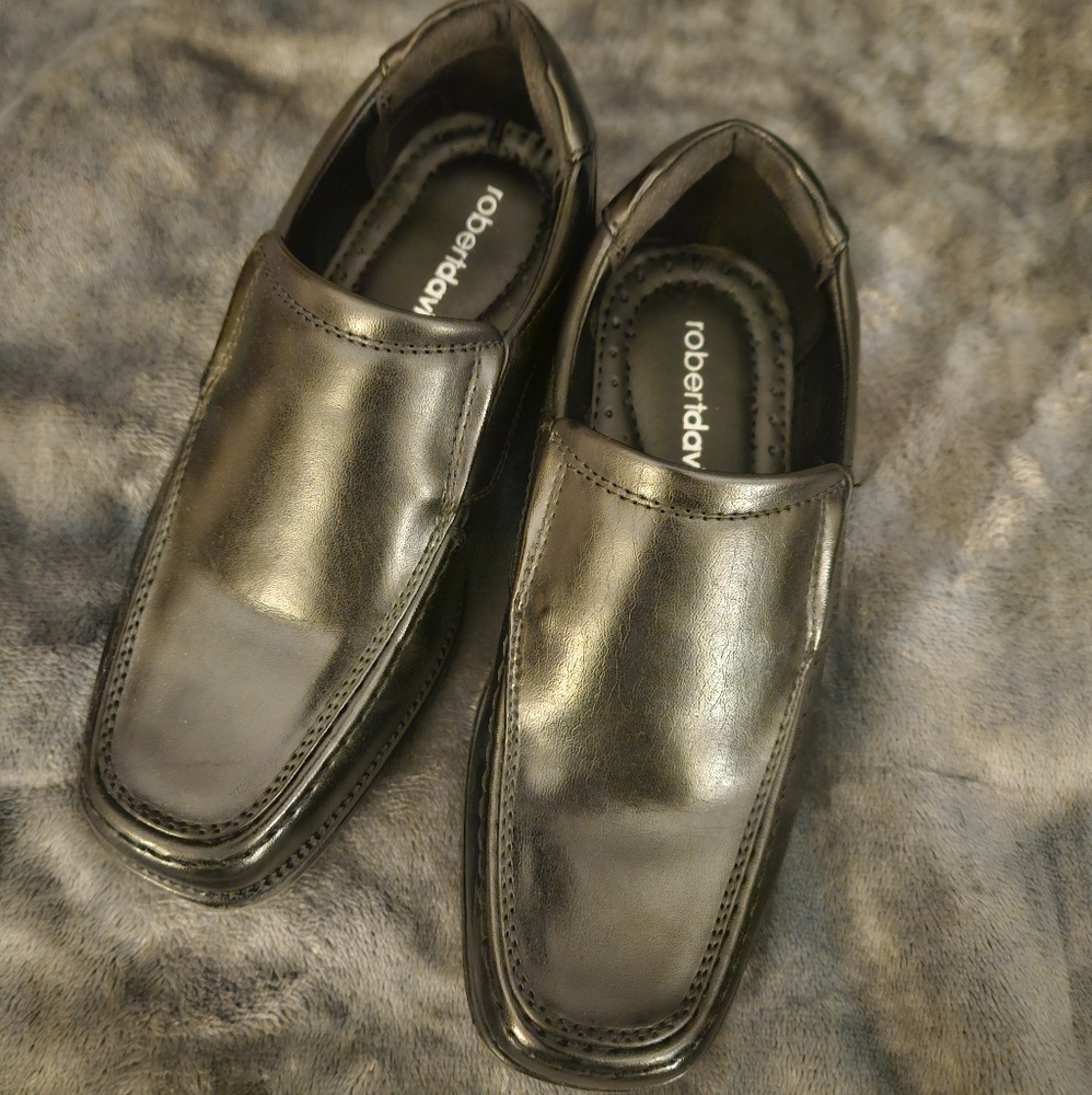 Boys Dress Shoes **worn once!**